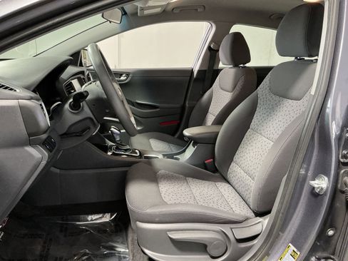 Used 2018 Hyundai Ioniq Blue FWD image 14