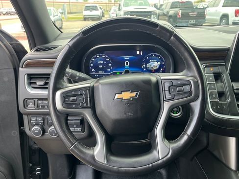 Used 2023 Chevrolet Suburban Premier w/ Advanced Technology Package image 15
