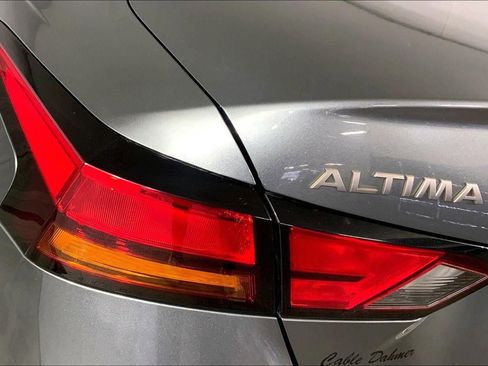 Used 2023 Nissan Altima 2.5 SV AWD/4WD image 27