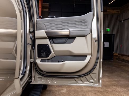 Used 2026 Ford F250 Platinum AWD/4WD image 38