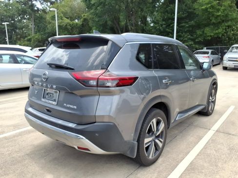 Used 2022 Nissan Rogue Platinum w/ Head-Up Display Package FWD image 8