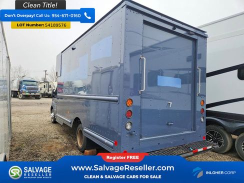 Used 2021 Ford Transit 350 DRW RWD image 3