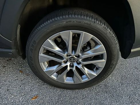 Certified 2023 Toyota RAV4 XLE Premium image 9