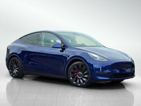 Used 2023 Tesla Model Y Performance AWD/4WD image 2