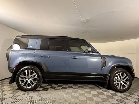 Used 2024 Land Rover Defender 110 X-Dynamic SE image 9