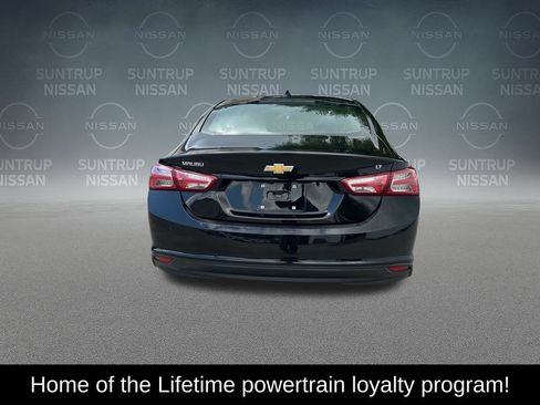 Used 2021 Chevrolet Malibu LT FWD image 4