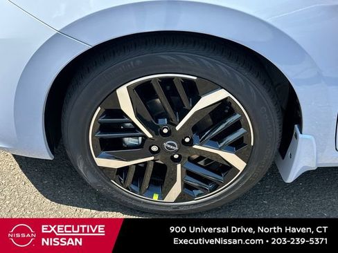 New 2025 Nissan Versa SR w/ Trunk Package image 8