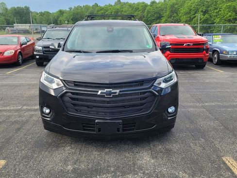 Used 2021 Chevrolet Traverse LT w/ LPO, Blackout Package AWD/4WD image 1