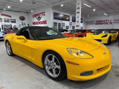 Used 2005 Chevrolet Corvette Convertible w/ Preferred Equipment Group RWD image 22