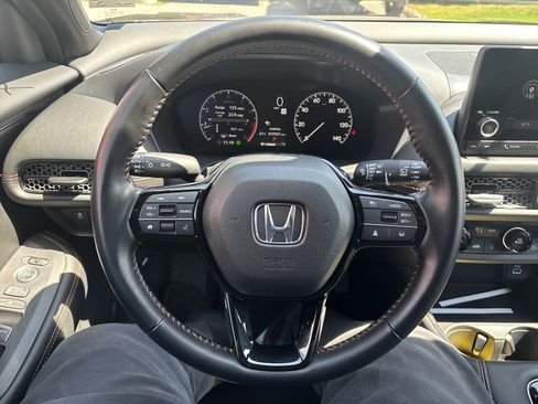 Used 2025 Honda HR-V Sport image 18