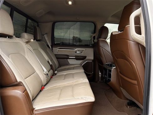Used 2020 RAM 1500 Laramie image 32