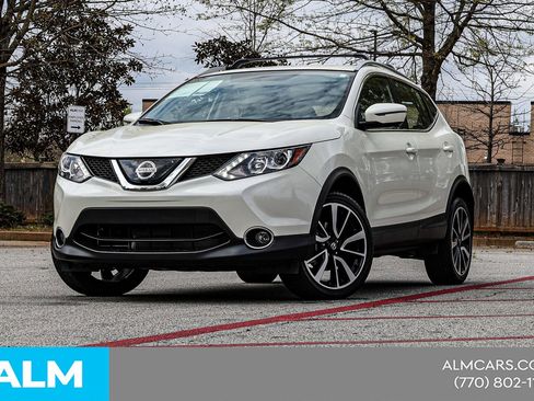 Used 2018 Nissan Rogue Sport SL image 3