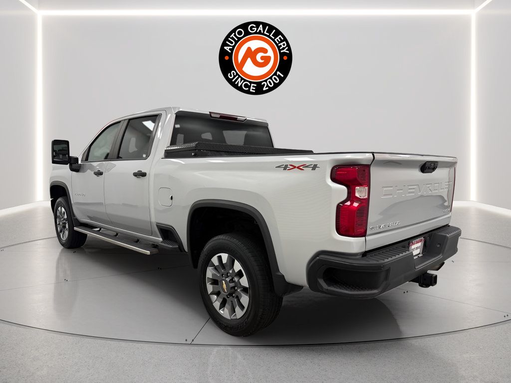 Used 2022 Chevrolet Silverado 2500 Custom w/ Custom Value Package AWD/4WD image 5