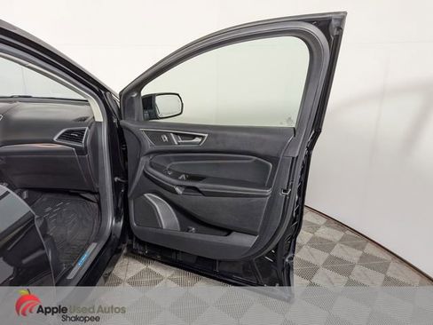 Used 2016 Ford Edge Titanium w/ Equipment Group 302A AWD/4WD image 46