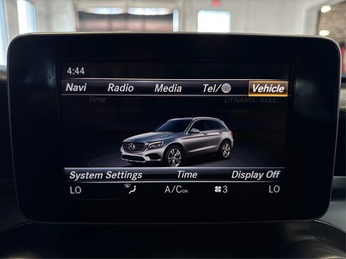 Used 2018 Mercedes-Benz GLC 300 4MATIC image 30