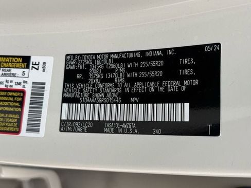 Used 2024 Toyota Grand Highlander Limited FWD image 37