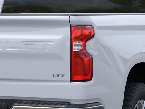 New 2026 Chevrolet Silverado 1500 LTZ w/ Z71 Off-Road Package AWD/4WD image 11