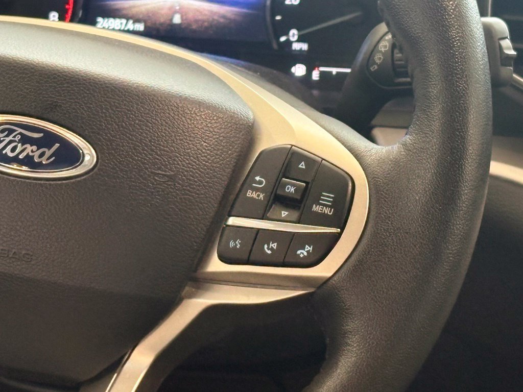 Used 2024 Ford Explorer XLT w/ Equipment Group 202A AWD/4WD image 26