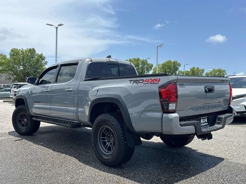 Used 2021 Toyota Tacoma TRD Off-Road AWD/4WD image 31
