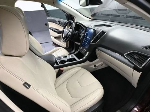 Used 2021 Ford Edge Titanium w/ Equipment Group 301A AWD/4WD image 47