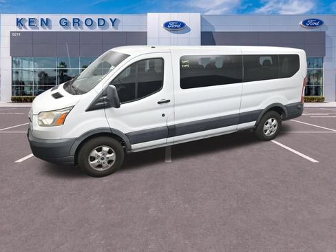 Used 2017 Ford Transit 350 XLT RWD image 17