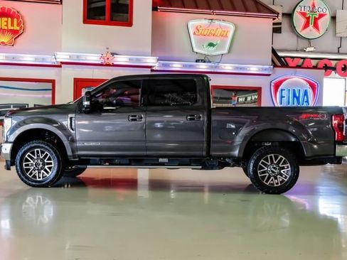 Used 2017 Ford F250 Lariat w/ Lariat Value Package image 8