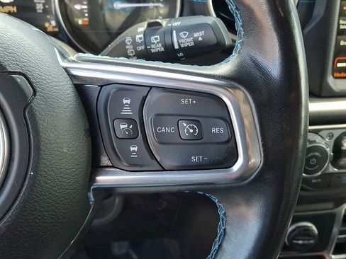 Used 2022 Jeep Wrangler Unlimited Rubicon 4xe w/ Cold Weather Group AWD/4WD image 23