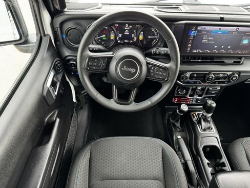 Used 2024 Jeep Wrangler Unlimited Rubicon 4xe AWD/4WD image 14