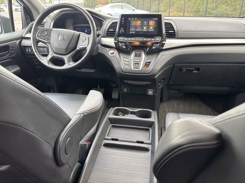 Certified 2024 Honda Odyssey EX-L image 9