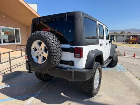 Used 2015 Jeep Wrangler Unlimited Sport w/ Quick Order Package 24S AWD/4WD image 3
