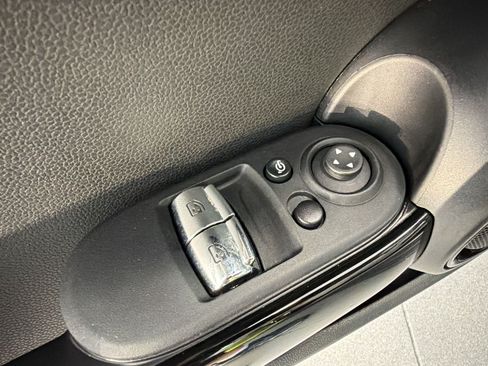 Certified 2023 MINI Cooper S FWD image 13
