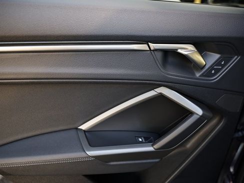 Certified 2025 Audi Q3 2.0T Premium w/ Convenience Package image 23