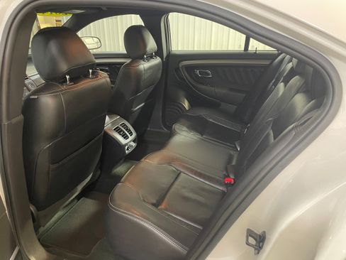 Used 2014 Ford Taurus SEL w/ Equipment Group 201A image 7
