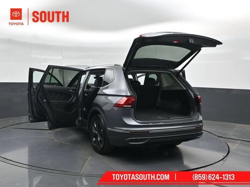 Used 2024 Volkswagen Tiguan SE AWD/4WD image 59