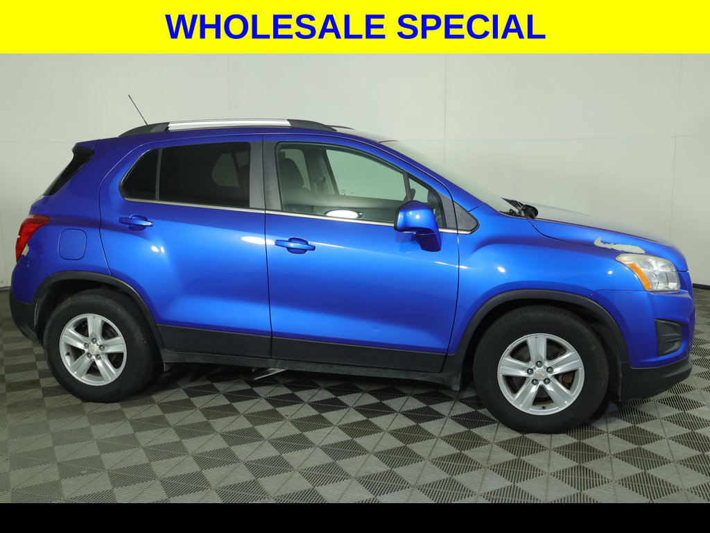Used 2016 Chevrolet Trax LT w/ LT Convenience Package FWD image 3