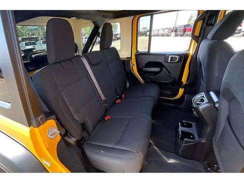 Used 2018 Jeep Wrangler Unlimited Sport S AWD/4WD image 28