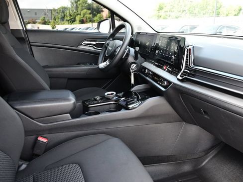 Used 2023 Kia Sportage LX AWD/4WD image 33