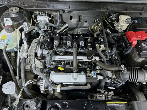 Used 2024 Nissan Kicks S image 30