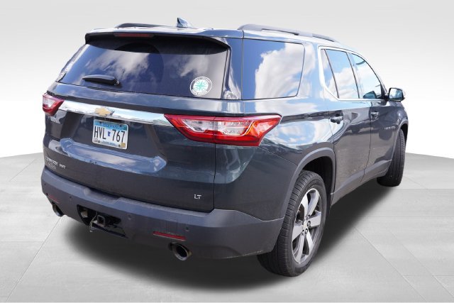 Used 2019 Chevrolet Traverse LT w/ LT Premium Package AWD/4WD image 3