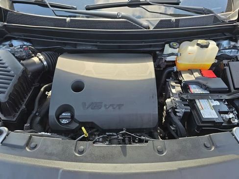 Used 2023 Chevrolet Traverse LT FWD image 55