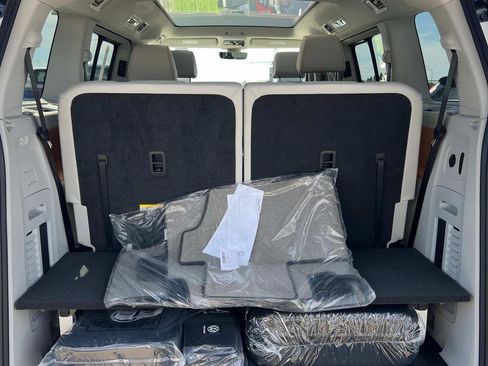 New 2025 Volkswagen ID. Buzz 1st Edition image 30