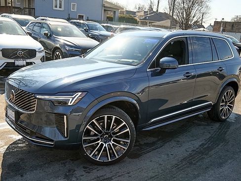 New 2026 Volvo XC90 B6 Ultra w/ Protection Package image 3