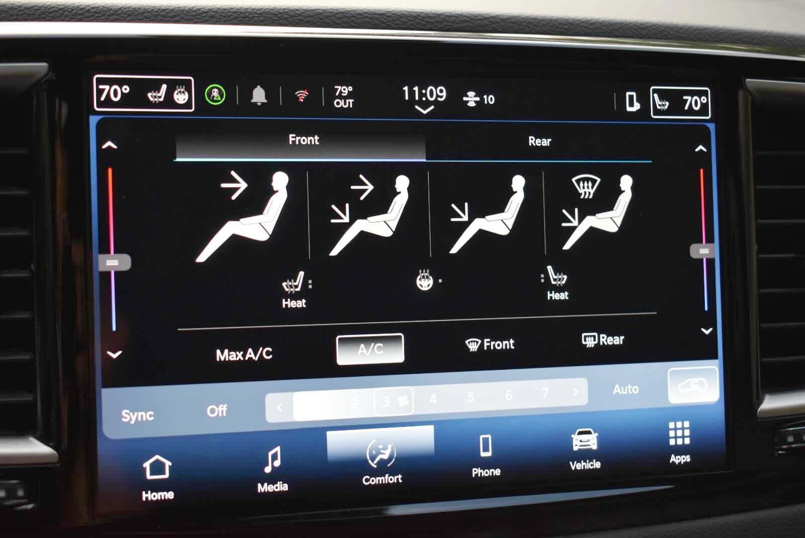 Used 2025 Chrysler Pacifica Select FWD image 24