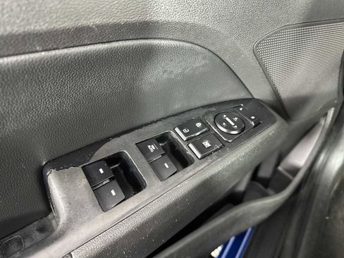 Used 2017 Hyundai Elantra Limited image 24