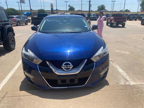 Used 2017 Nissan Maxima 3.5 SV FWD image 2