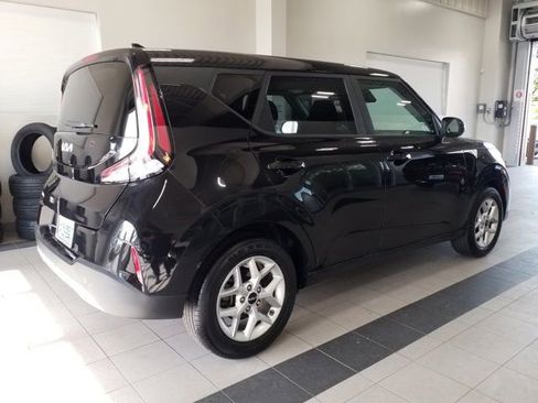 Used 2023 Kia Soul LX w/ LX Technology Package FWD image 19