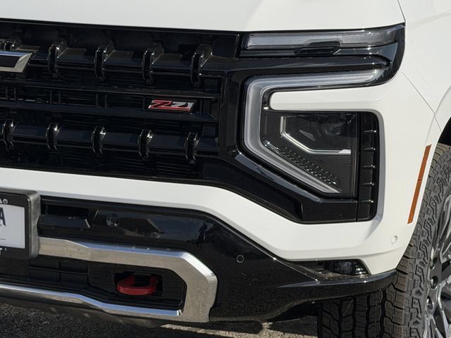 New 2026 Chevrolet Suburban Z71 w/ Comfort Package AWD/4WD image 8