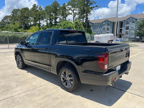 Certified 2024 Honda Ridgeline Sport image 6