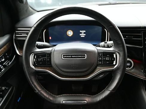 Used 2022 Jeep Grand Wagoneer Series II w/ Convenience Group III AWD/4WD image 17