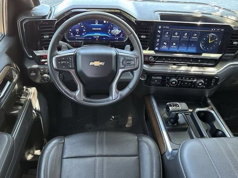 Certified 2023 Chevrolet Silverado 1500 High Country w/ Technology Package AWD/4WD image 12